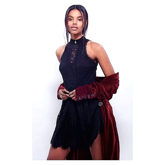 Free People 'Verushka' Lace Mini Dress Size 4 Black - Picture 13 of 13